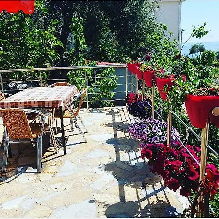 Ξενοδοχείο με διαμερίσματα Pano Marko